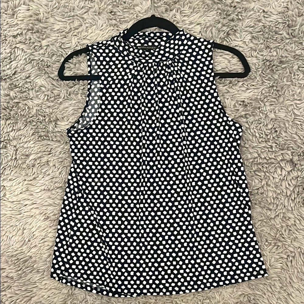 BANANA REPUBLIC Black and White Polka Dot Sleeveless Blouse with Mandarin Collar